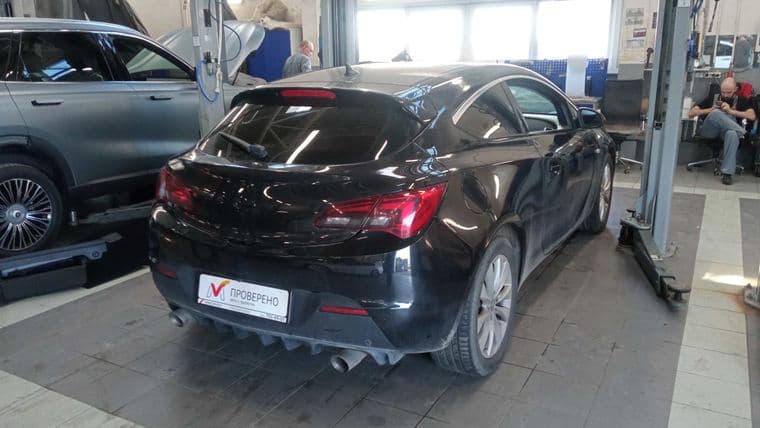 Opel Astra GTC, 2013 - вид 2