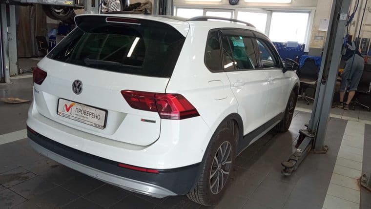 Volkswagen Tiguan, 2019 - вид 2