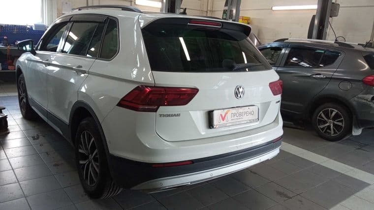Volkswagen Tiguan, 2019 - вид 3