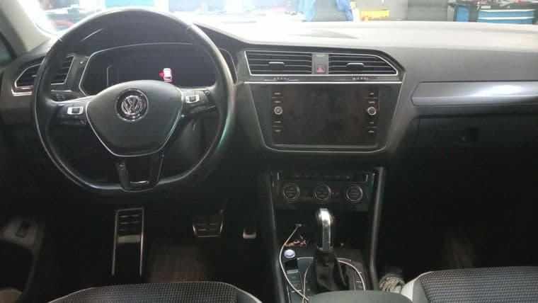 Volkswagen Tiguan, 2019 - вид 4