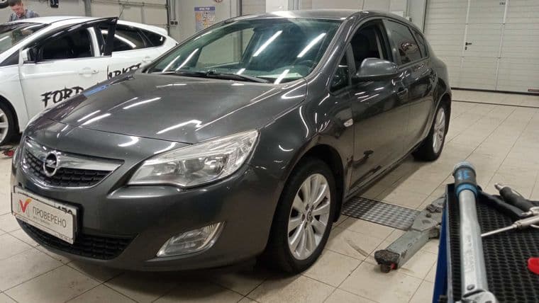 Opel Astra, 2011 - вид 2