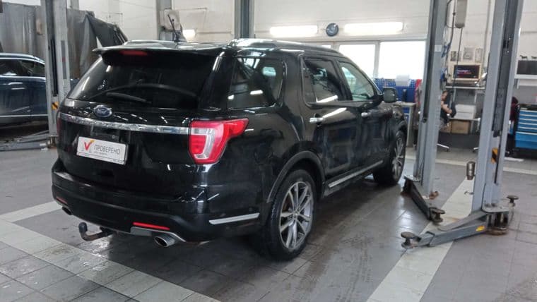 Ford Explorer, 2019 - вид 2