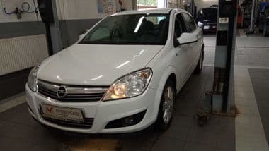 Opel Astra 2011 года, 119 000 км - вид 1