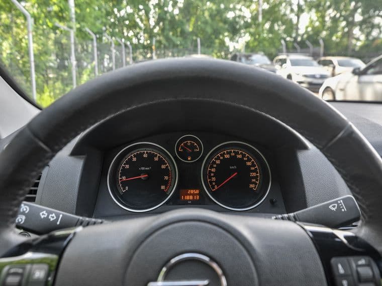 Opel Astra, 2011 - вид 4