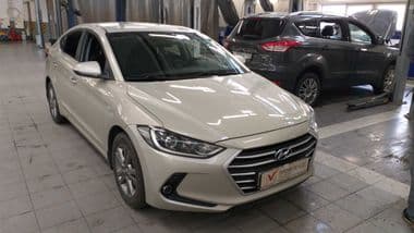 Hyundai Elantra 2017 года, 97 748 км - вид 2