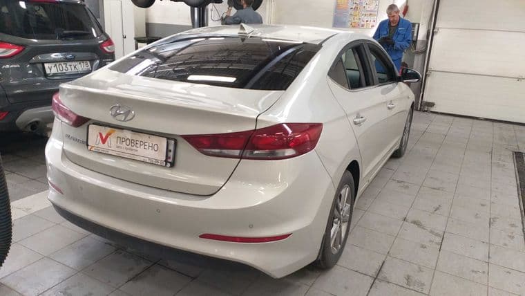Hyundai Elantra, 2017 - вид 2