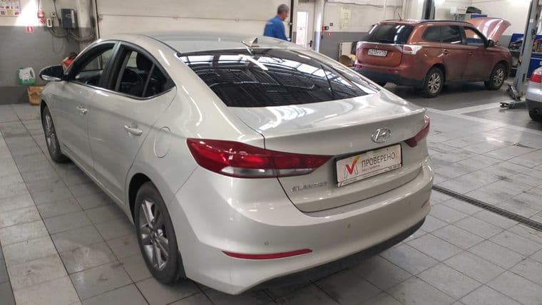 Hyundai Elantra, 2017 - вид 3