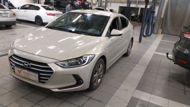 Hyundai Elantra 2017 года, 97 748 км - вид 1