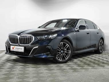 BMW 5 серия 2024 года, 7 439 км - вид 2