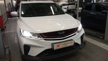 Geely Coolray 2021 года, 41 680 км - вид 2