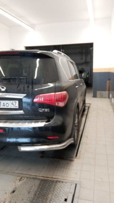 Infiniti QX80 2016 года, 183 570 км - вид 2