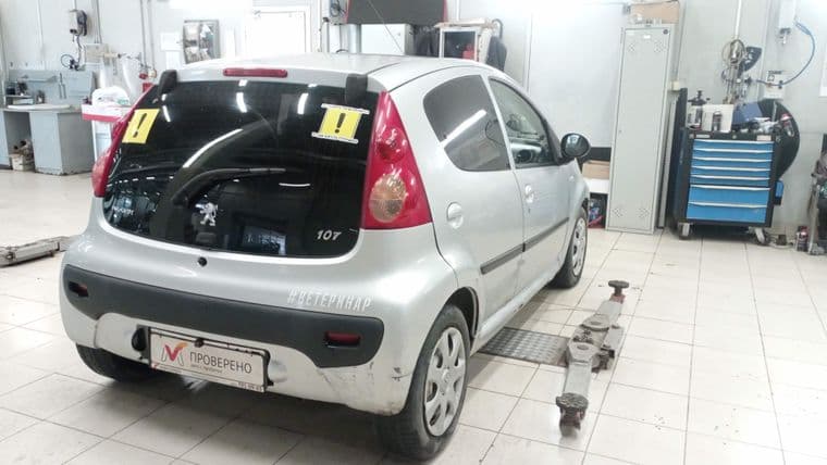 Peugeot 107, 2007 - вид 2