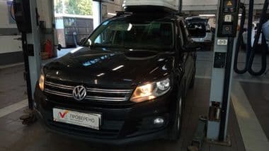 Volkswagen Tiguan 2016 года, 209 038 км - вид 1