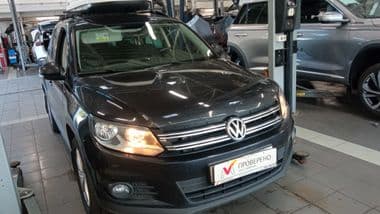 Volkswagen Tiguan 2016 года, 209 038 км - вид 2