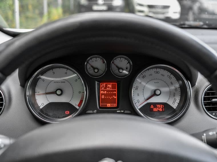 Peugeot 308, 2010 - вид 4