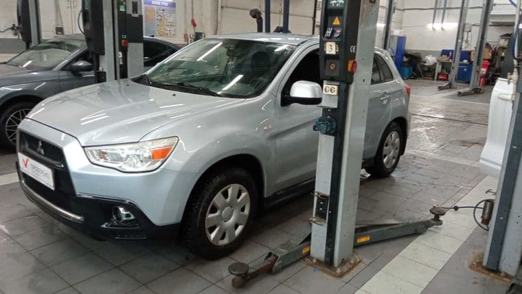 Mitsubishi ASX 2011 года, 283 516 км - вид 1