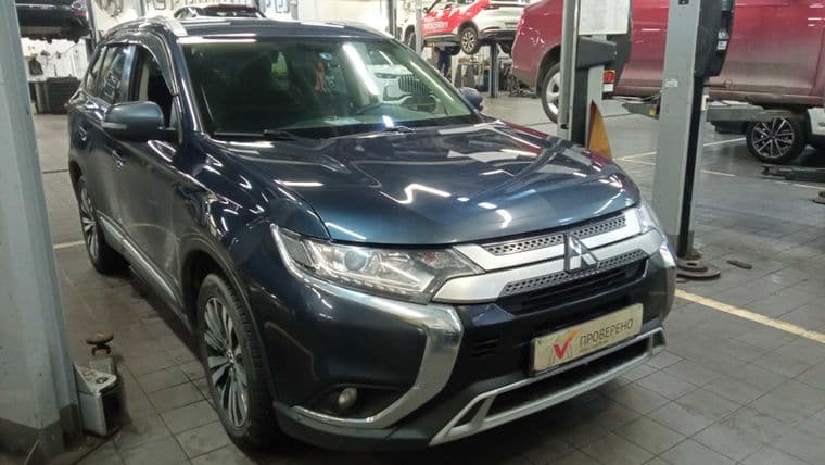 Mitsubishi Outlander, 2020 - вид 1