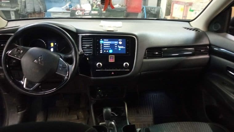 Mitsubishi Outlander, 2020 - вид 4