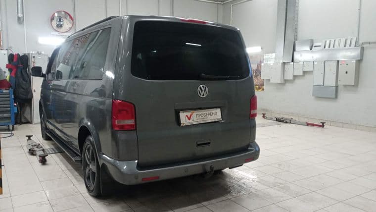 Volkswagen Multivan, 2010 - вид 2