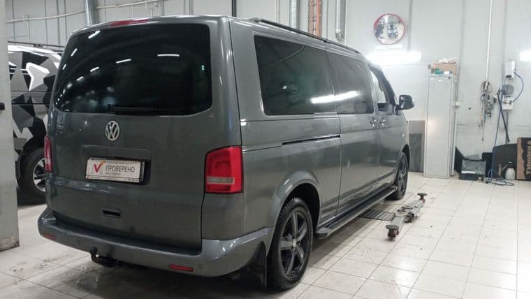 Volkswagen Multivan, 2010 - вид 3