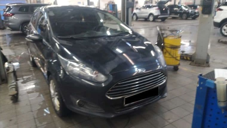Ford Fiesta 2018 года, 233 557 км - вид 2