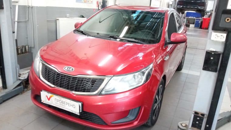 KIA Rio 2012 года, 200 000 км - вид 1