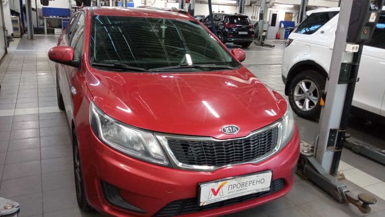KIA Rio 2012 года, 200 000 км - вид 2