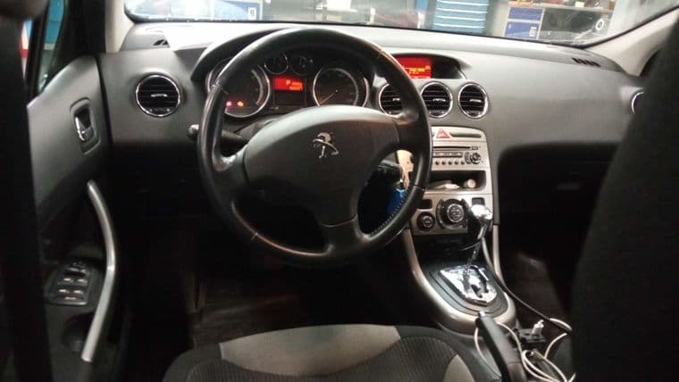 Peugeot 308, 2011 - вид 4