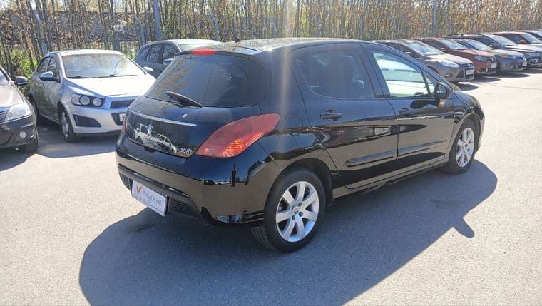 Peugeot 308, 2011 - вид 3