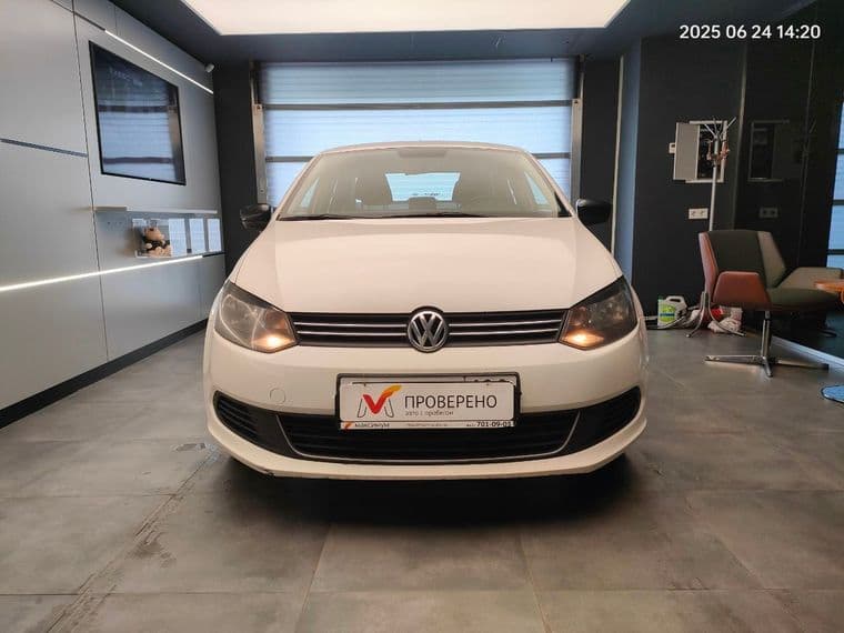 Volkswagen Polo, 2013 - вид 1