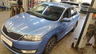 Skoda Rapid 2015 года, 172 114 км - вид 1