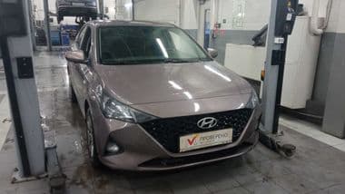 Hyundai Solaris 2020 года, 75 024 км - вид 2