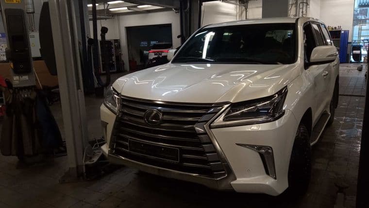Lexus LX, 2018