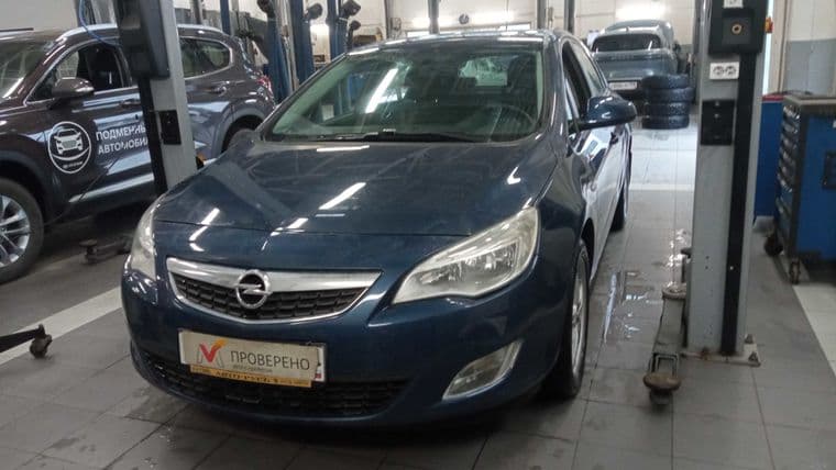 Opel Astra, 2012