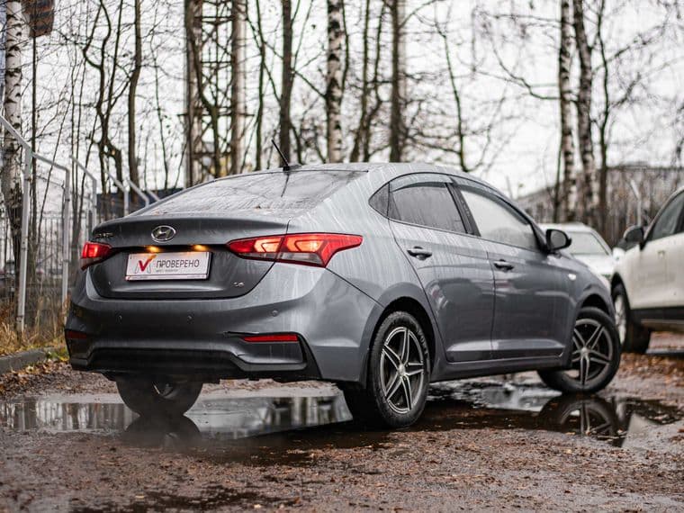 Hyundai Solaris 2017 года, 122 500 км - вид 2