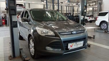 Ford Kuga 2015 года, 260 344 км - вид 2