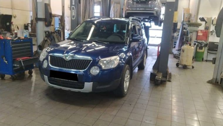 Skoda Yeti 2012 года, 165 192 км - вид 1