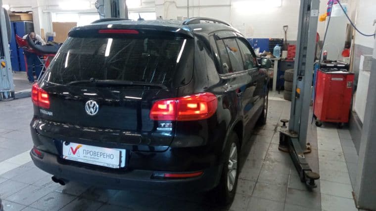 Volkswagen Tiguan, 2013 - вид 2