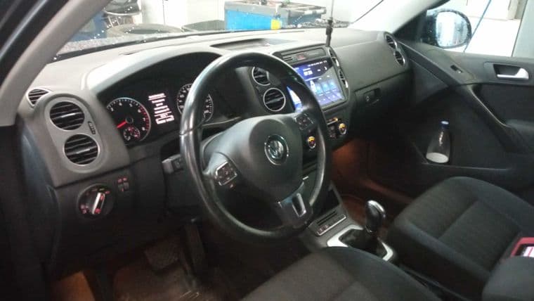 Volkswagen Tiguan, 2013 - вид 4