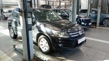 Volkswagen Tiguan 2013 года, 180 599 км - вид 2
