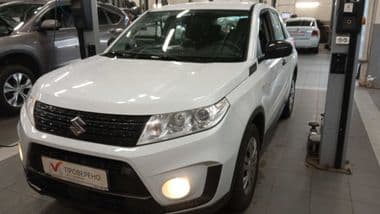 Suzuki Vitara 2020 года, 89 618 км - вид 1