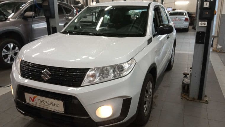 Suzuki Vitara 2020 года, 89 618 км - вид 1