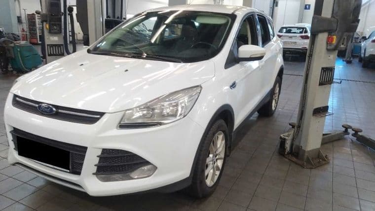 Ford Kuga 2015 года, 143 552 км - вид 1