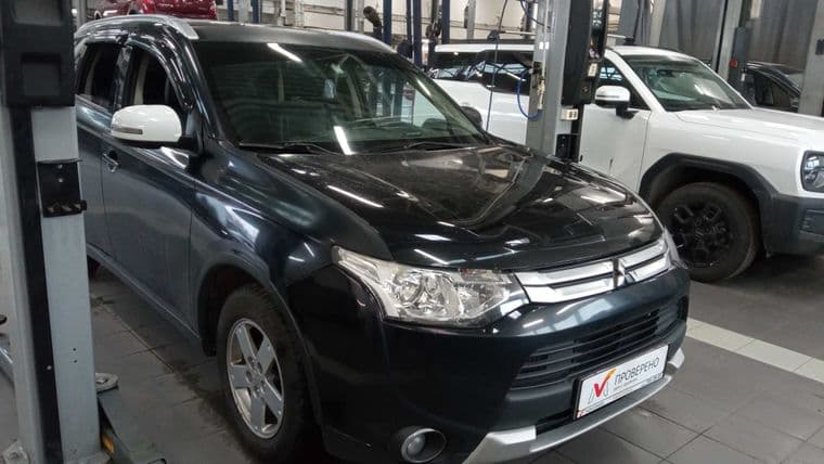 Mitsubishi Outlander, 2014 - вид 1