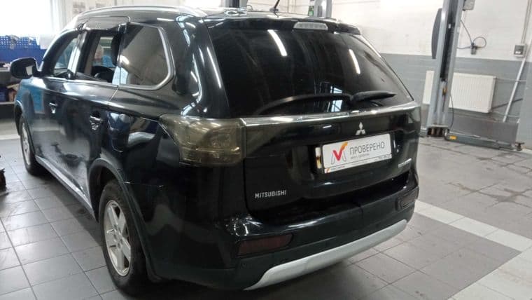 Mitsubishi Outlander, 2014 - вид 3