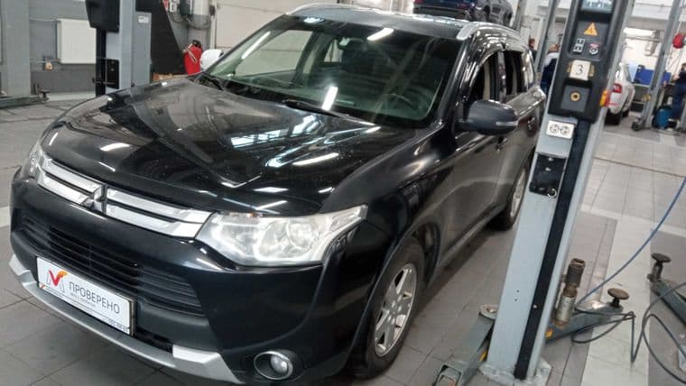 Mitsubishi Outlander, 2014