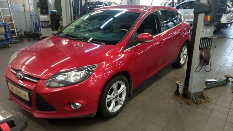 Ford Focus 2013 года, 109 621 км - вид 1