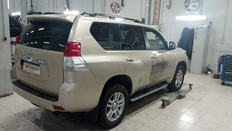 Toyota Land Cruiser Prado, 2013 - вид 3