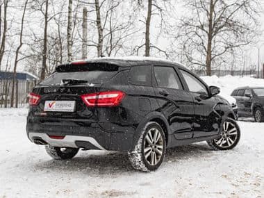 ВАЗ (LADA) Vesta Cross 2020 года, 100 649 км - вид 2