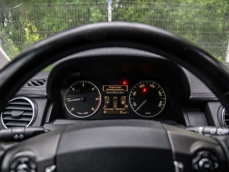 Land Rover Discovery, 2010 - вид 4